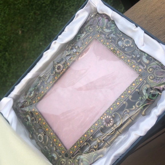 L36: beautiful Collectibles embellished metal photo frame ! Fits 3.5 x … - Picture 8 of 14